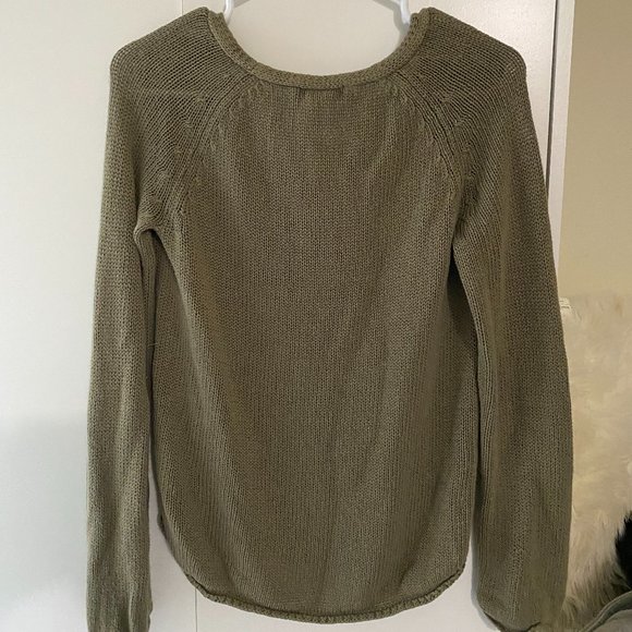 H&M Olive Sweater - Picture 2 of 3